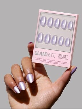 (NWT / In Box) GLAMNETIC Mermaid’s Tail (Iridescent Lavender) Press-On Nails